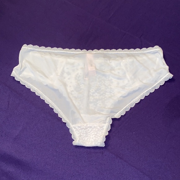 NWT off white lace,satin size extra-large, Victoria’s Secret bikini underwear - Picture 3 of 5